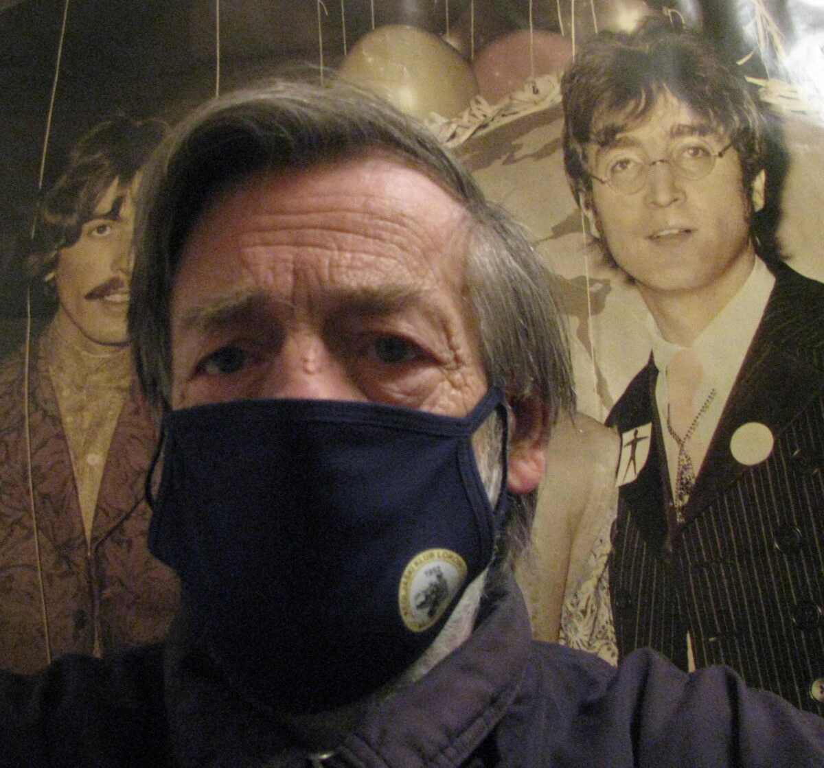 PROTIKORONSKI SELFIE